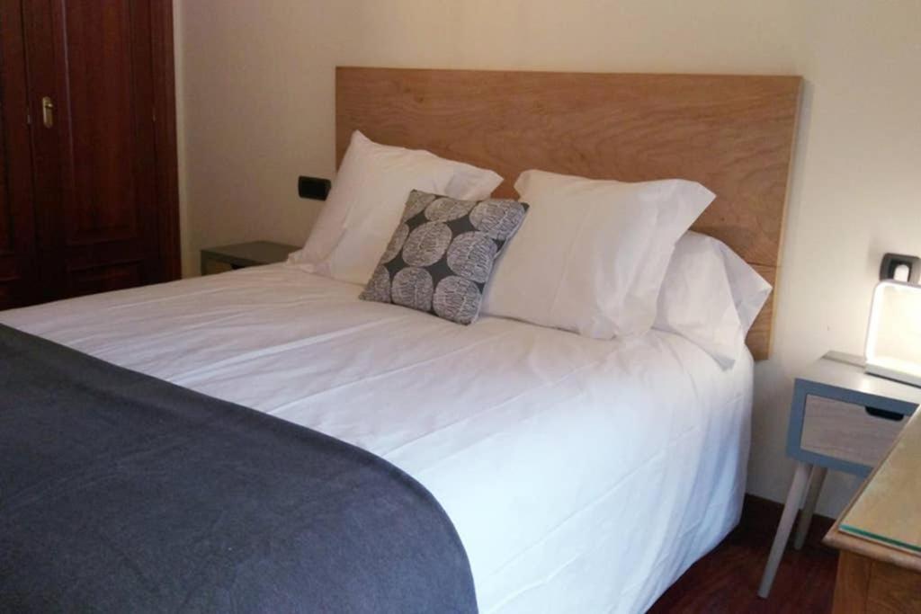 Apartamento Completo Con Parking Privado Y Wifi En San Roque Vigo Kültér fotó