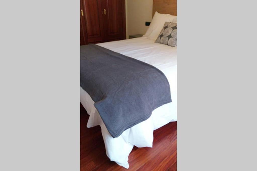 Apartamento Completo Con Parking Privado Y Wifi En San Roque Vigo Kültér fotó
